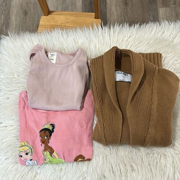 DISNEY PRINCESS SHIRTS OLD NAVY CARDIGAN BUNDLE SIZE 4T - Picture 1 of 7